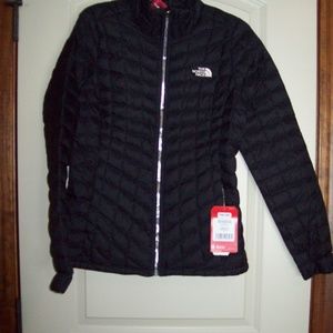 NEW THE NORTH FACE LADIES THERMOBALL JACKET (M)